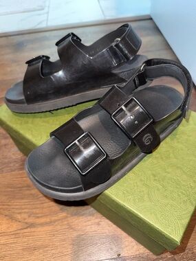 GUCCI Rubber Black Slingback Sandals